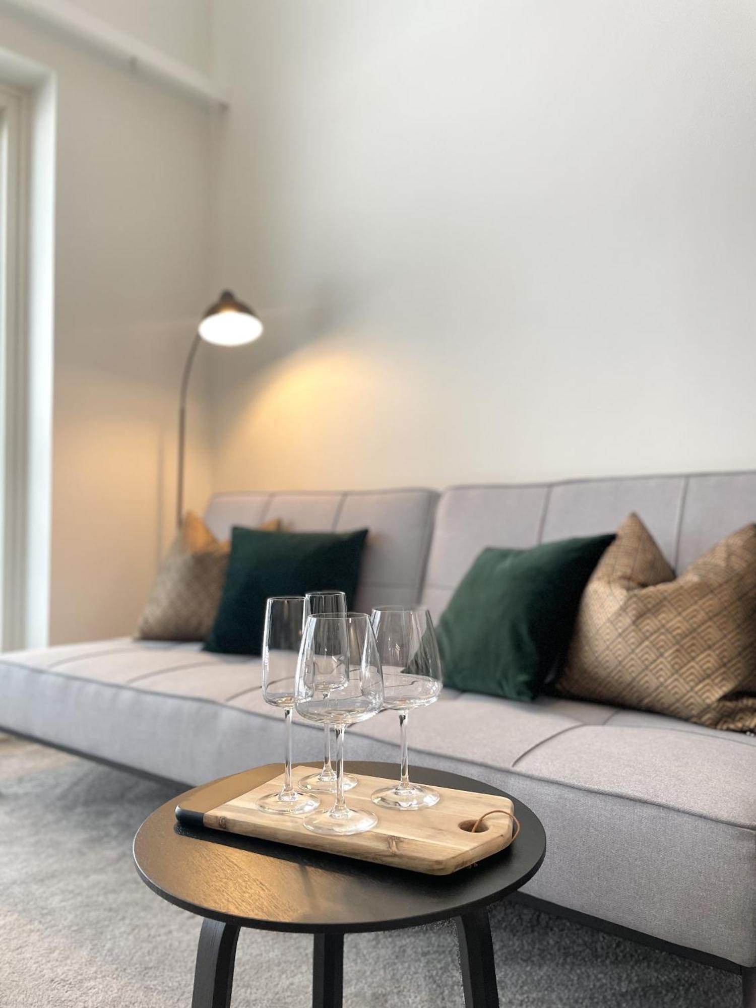 Bright Loft With Glazed Balcony Appartamento Tampere
